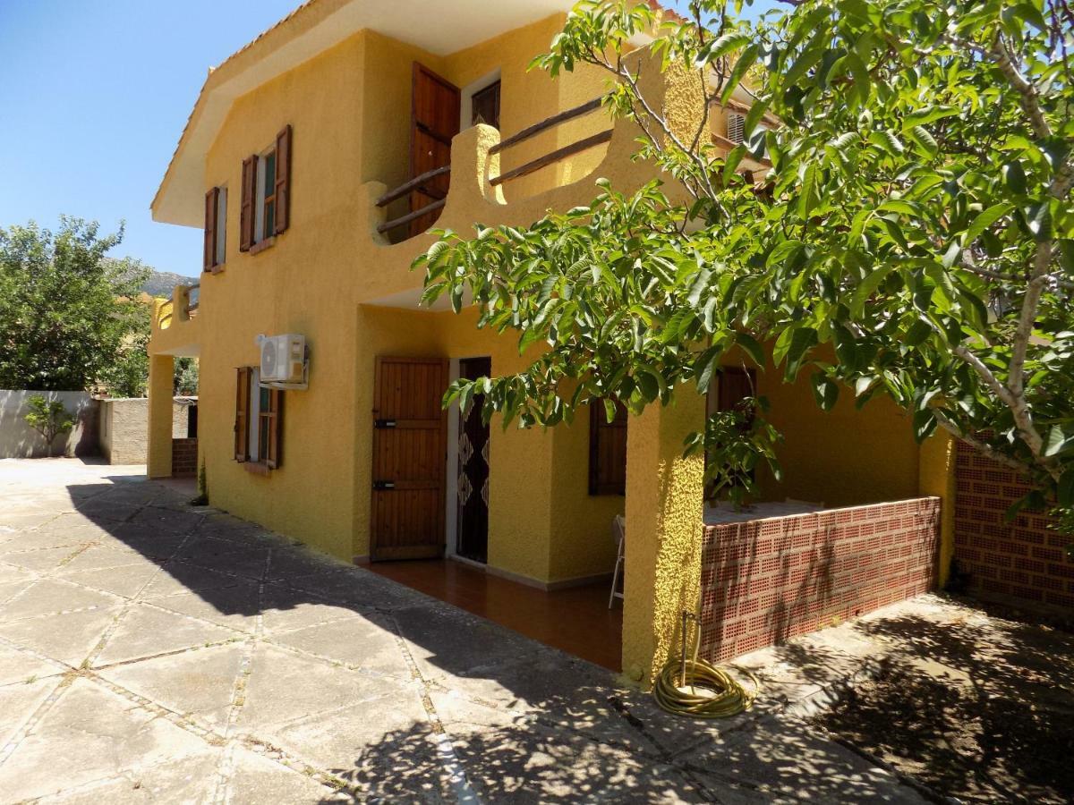 Casa Vacanze Gardenia Solanas  Eksteriør billede