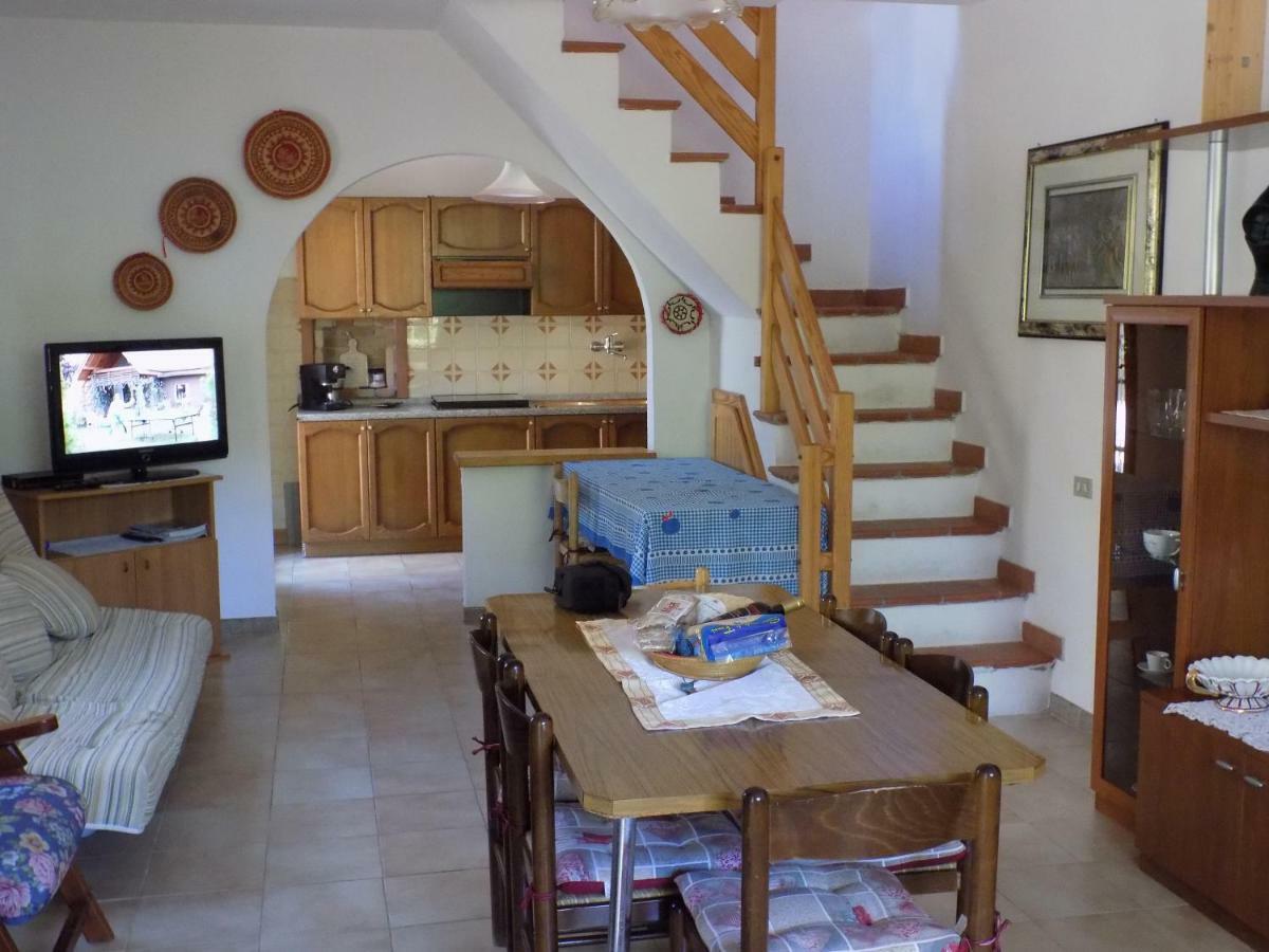Casa Vacanze Gardenia Solanas  Eksteriør billede