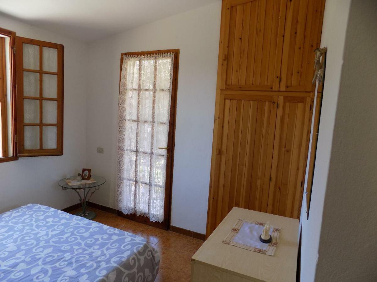 Casa Vacanze Gardenia Solanas  Eksteriør billede