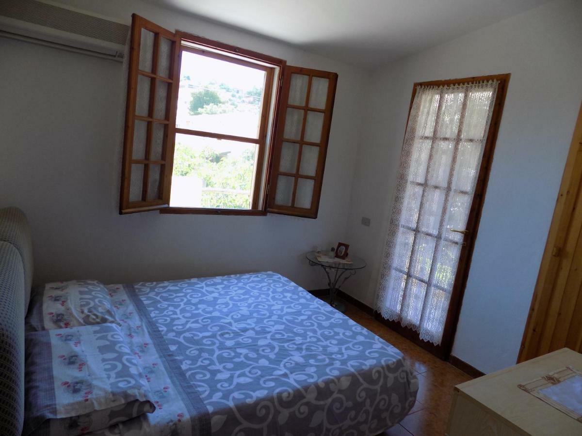 Casa Vacanze Gardenia Solanas  Eksteriør billede